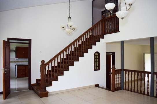 4 Bed Townhouse with En Suite in Muthaiga image 5