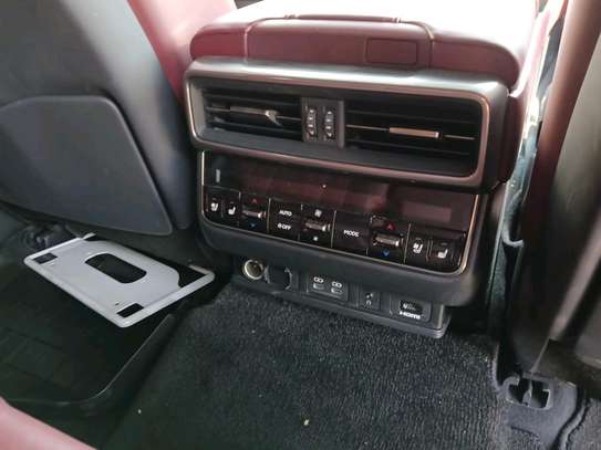 Lexus LX600 White Sport 2023 image 12