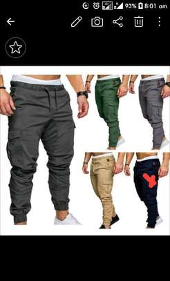 Quality Designer Cargo Pants
30 to 36
Ksh.1499 image 1