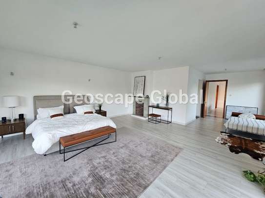 5 Bed House with En Suite in Karen image 2