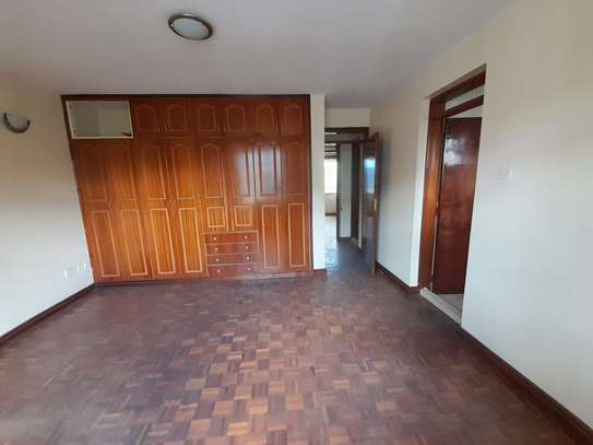4 bedroom apartment in kilimani available image 4