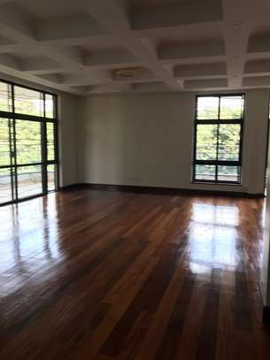 4 Bed Apartment with En Suite in Westlands Area image 7