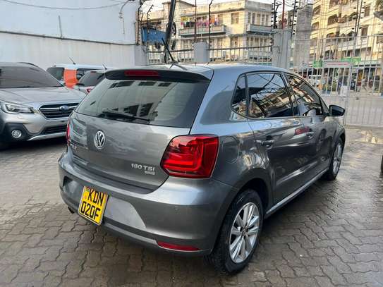 Volkswagen polo TSi KDN image 2