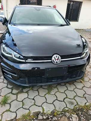 Volkswagen Golf Rline image 5