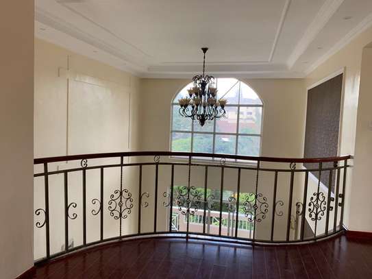 4 Bedroom Duplex All Ensuite with a Study Room + 4 balconies image 8