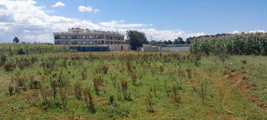 1/4 ACRE TITLE PLOT BEHIND ELDOWAS ELDORET CITY image 2