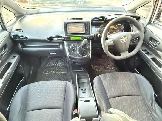 Toyota wish KCK image 4