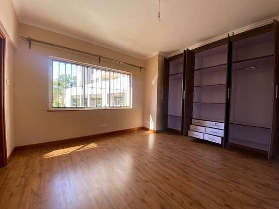 2 Bed Apartment with En Suite in Kilimani image 3