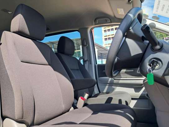 Honda stepwgn image 11