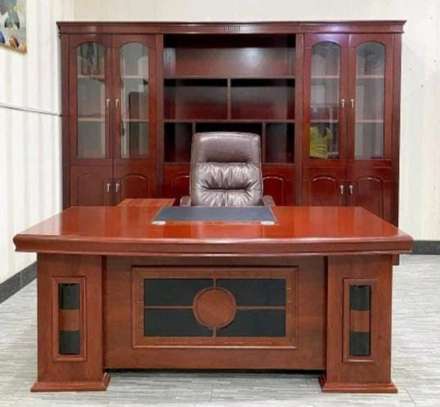 Executive mohogany office Desk image 9