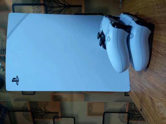 Ps5 standard console 2pads image 1