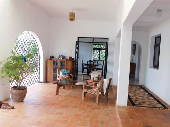 4 Bed House with Swimming Pool in Shanzu image 11