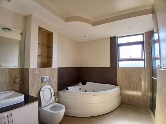 3 Bed Apartment with En Suite at Riverside Drive image 9