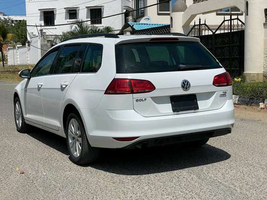 Volkswagen Golf image 5
