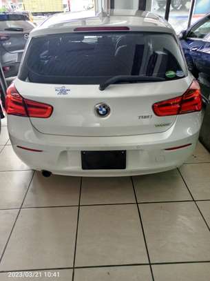 BMW 118i pearl image 3