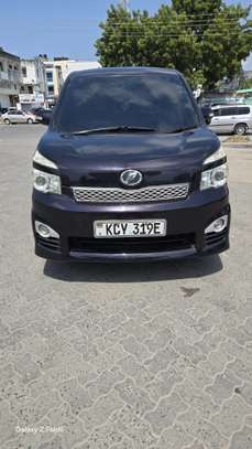 Toyota Voxy KCY image 2