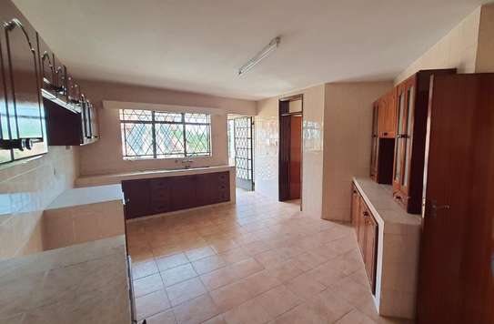 4 Bedroom Apartment For Rent -  Valley Arcade image 11