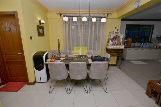 3 Bed Apartment with Lift in Parklands image 4