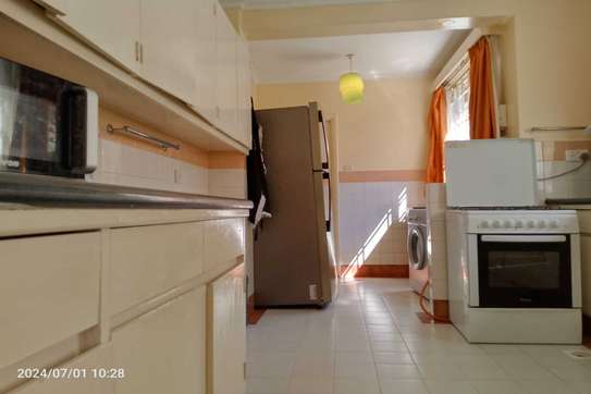 2 Bed Apartment with En Suite in Kilimani image 4