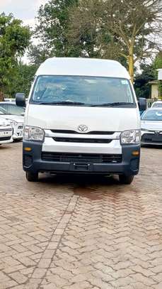 Toyota Hiace 9L white color fully loaded 2020 model manual. image 7