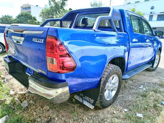 Toyota Hilux double cabin 2018🔵 image 8