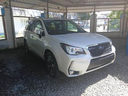Subaru Forester 2018 white image 2
