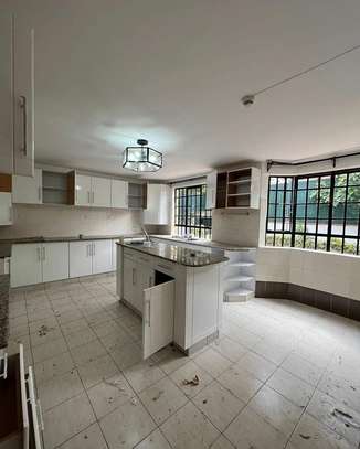 4 Bed Townhouse with En Suite in Kilimani image 19