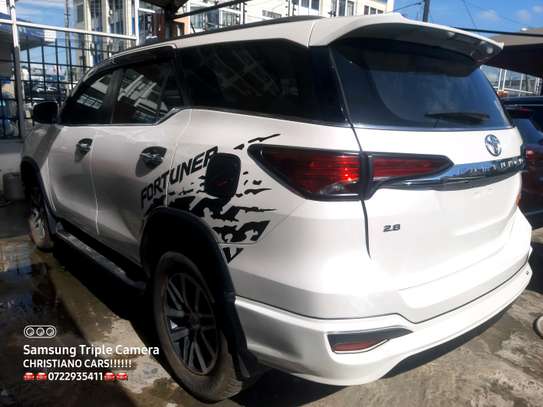 Toyota Fortuner 2016 7 seater image 4