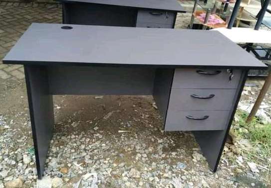 Strong and durable office desks image 2