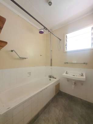 4 Bed House with En Suite at Loresho image 27