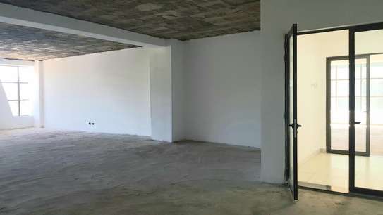 166 m² office for rent in Parklands image 9
