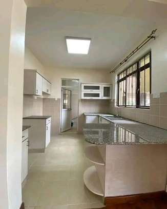 Lovely Modern 2 Bedrooms Apartments in Kilimani image 2