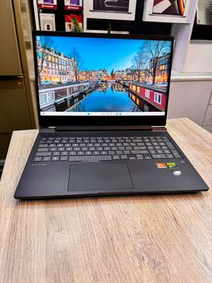 Hp Victus 16" Amd Ryzen 7 7000series image 4