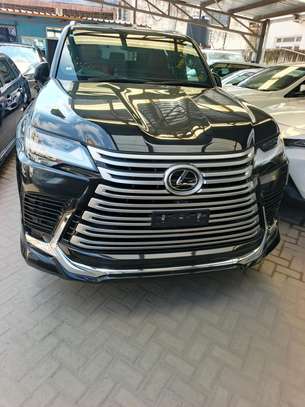 Lexus Lx600 image 30