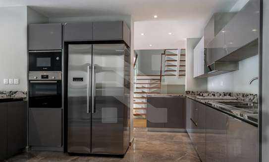 5 Bed Villa with En Suite in Lower Kabete image 2