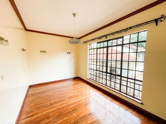 5 Bed Townhouse with En Suite in Lower Kabete image 11