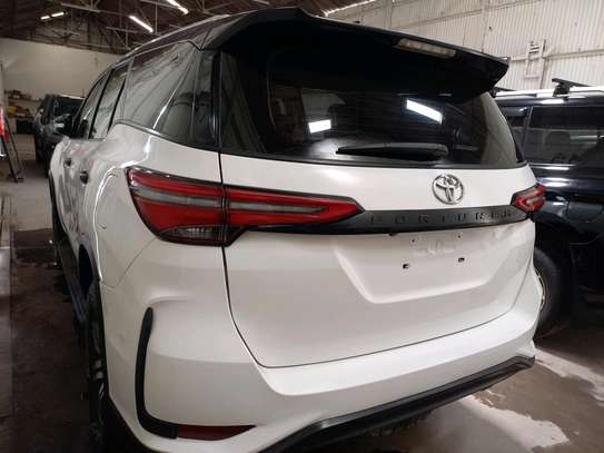 TOYOTA FORTUNER NEW IMPORT. image 2