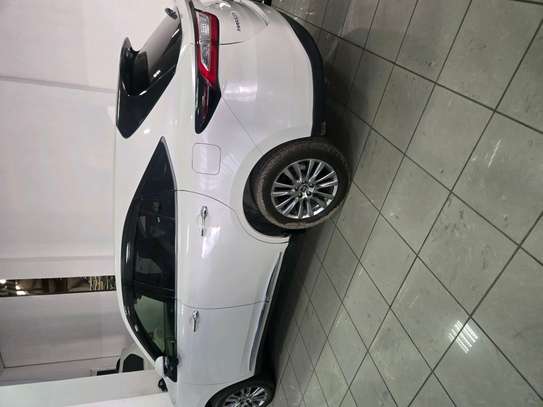 Toyota harrier newshape image 2