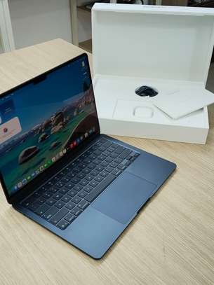macbook air m5,16gb,512ssd,13.6inches,brand new image 3