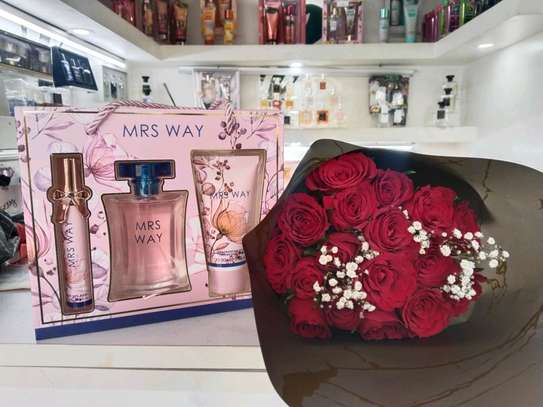 Perfume giftset image 3