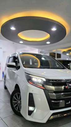 Toyota Noah WxB white 2020 image 10