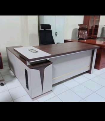 Executive desk 1.6m image 3