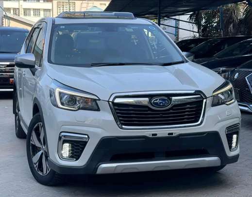 Subaru Forester E-boxer white sunroof 2019 AWD image 2