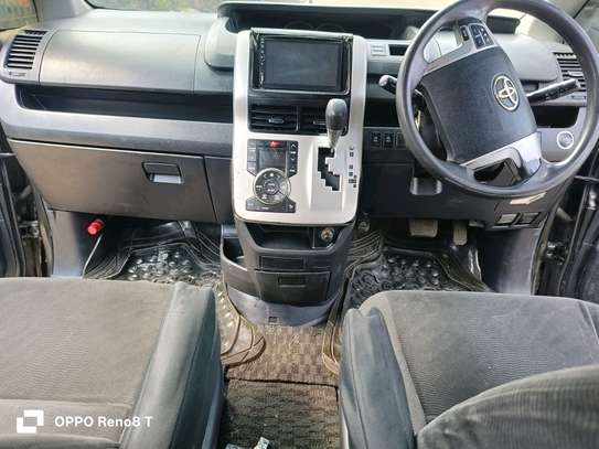 TOYOTA NOAH VALVEMATIC 2012 MODEL image 5