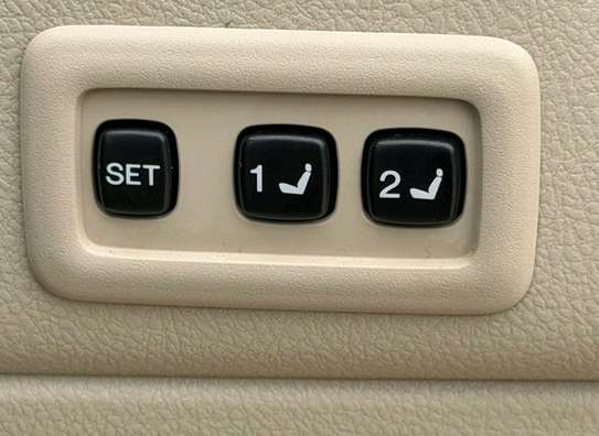 2021 Toyota land cruiser Prado TZG image 5