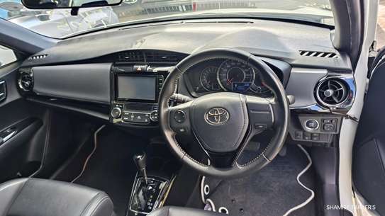 Toyota corolla Fielder WxB White 2018 image 4