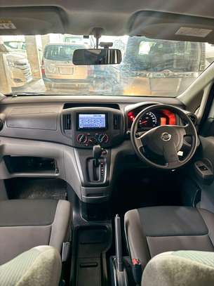 Nissan NV200 Silver 2019 image 6