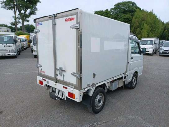 SUZUKI CARRY WITH FREEZER (MKOPO ACCEPTED ) image 7