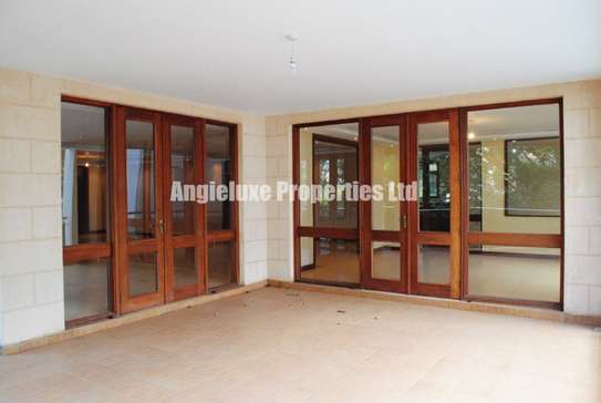 4 Bed Apartment with En Suite at Riverside Drive image 18