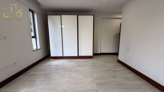 2 Bed Apartment with En Suite in Rhapta Road image 12